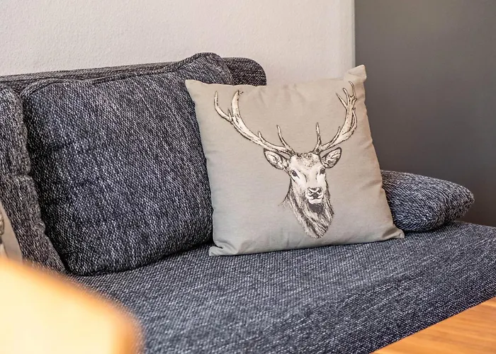 2 Mit Pool Appartement