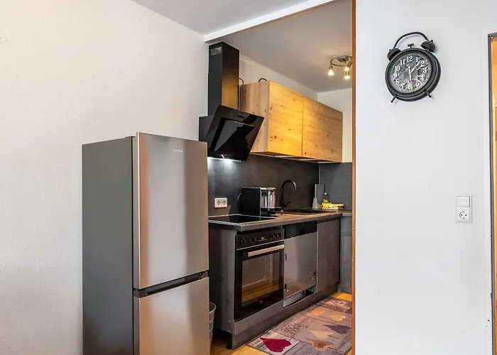 2 Mit Pool Appartement *